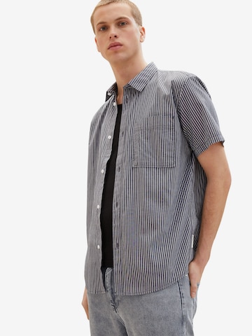 TOM TAILOR DENIM - Regular Fit Camisa em azul: frente