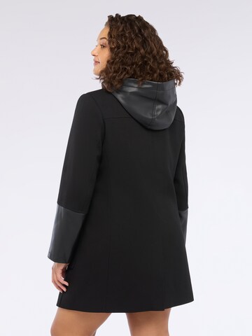 Manteau d’hiver Fiorella Rubino en noir