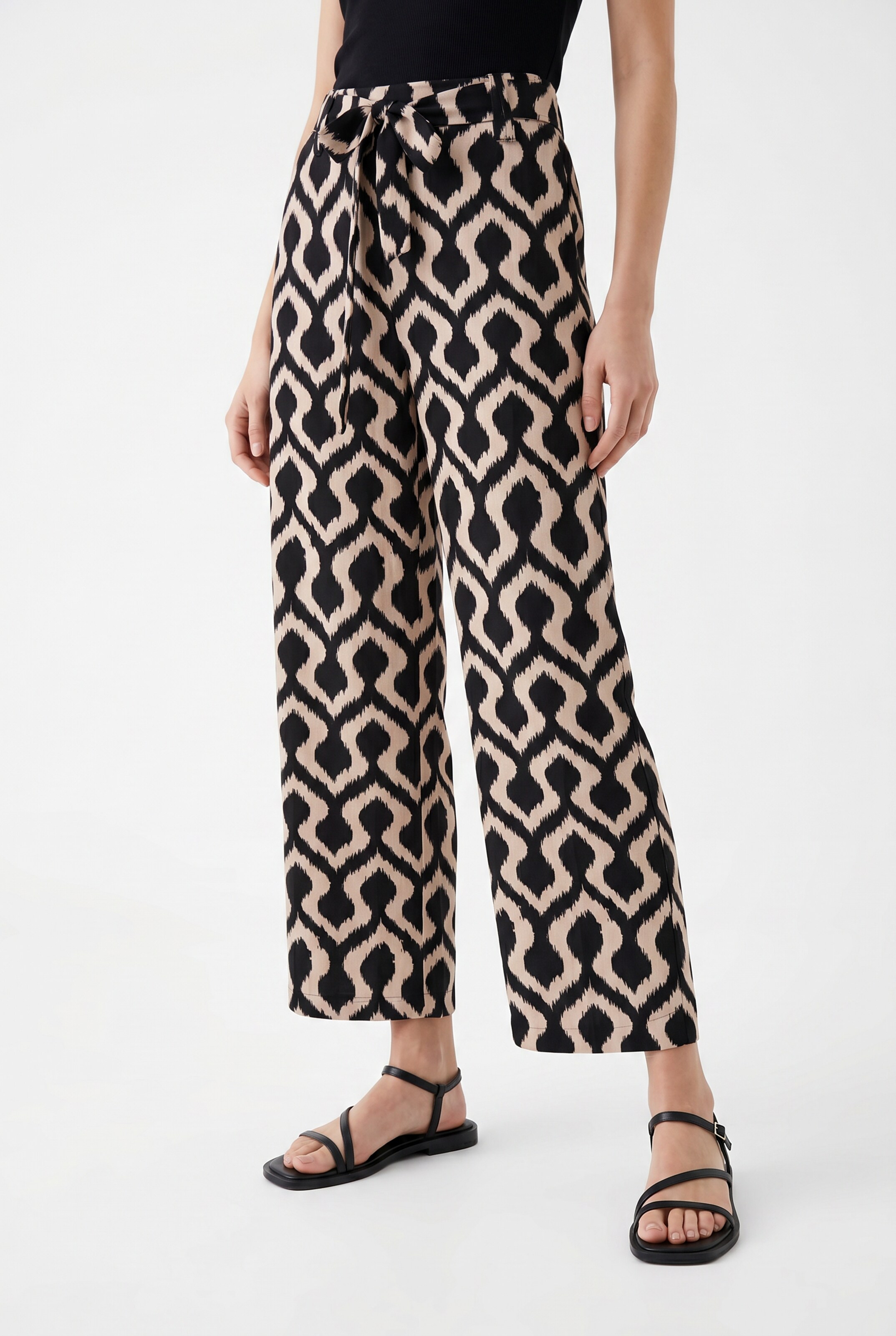 ONLY Wide Leg Hose in Schwarz: Vorderseite