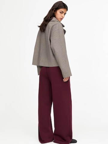 Palton de primăvară-toamnă de la Pull&Bear pe bej