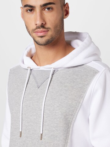 Sweat-shirt Tommy Jeans en blanc