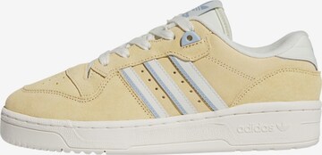 Baskets basses ADIDAS ORIGINALS en jaune : devant