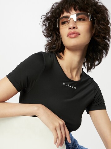 Blanche T-Shirt 'Comfy' in Schwarz