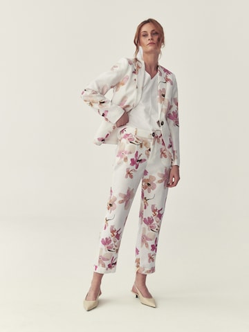 Regular Pantaloni 'Seremi 4' de la TATUUM pe alb