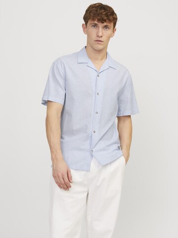JACK & JONES Comfort fit Button Up Shirt 'JJSummer Resort' in Blue: front