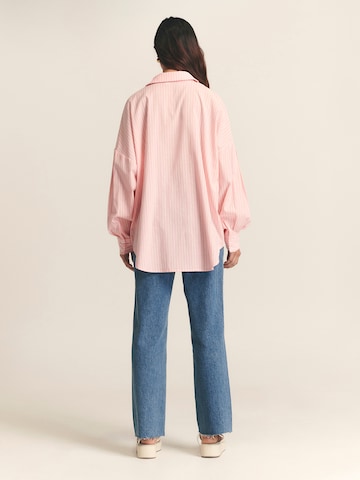 St MRLO - Blusa 'Requisite' en rosa: atrás