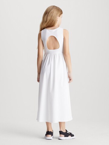 Robe Calvin Klein Jeans en blanc