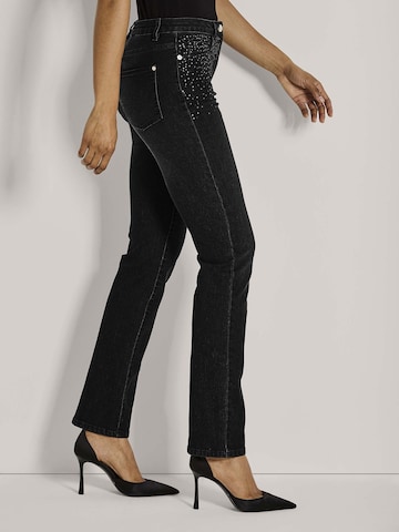 MADELEINE Tapered Jeans in Zwart