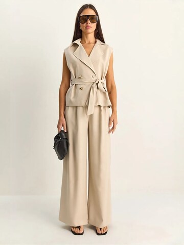 Bianco Lucci Pantsuit in Beige: front