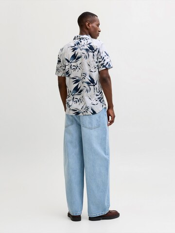 JACK & JONES - Ajuste regular Camisa 'JJHONOLULU' en blanco