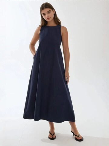 Hiccup Kleid in Blau: Vorderseite