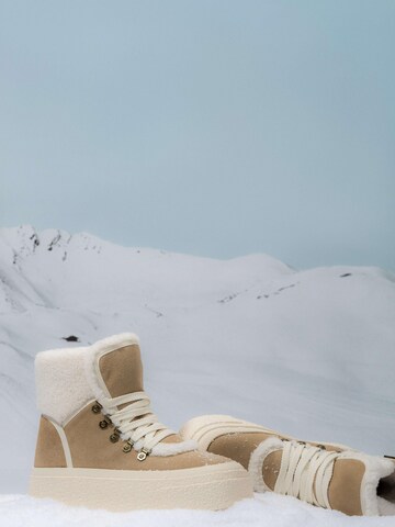 ES8 Booties '03-02' in Beige