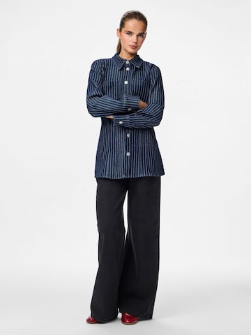 PIECES Bluse 'PCROSE' i blå