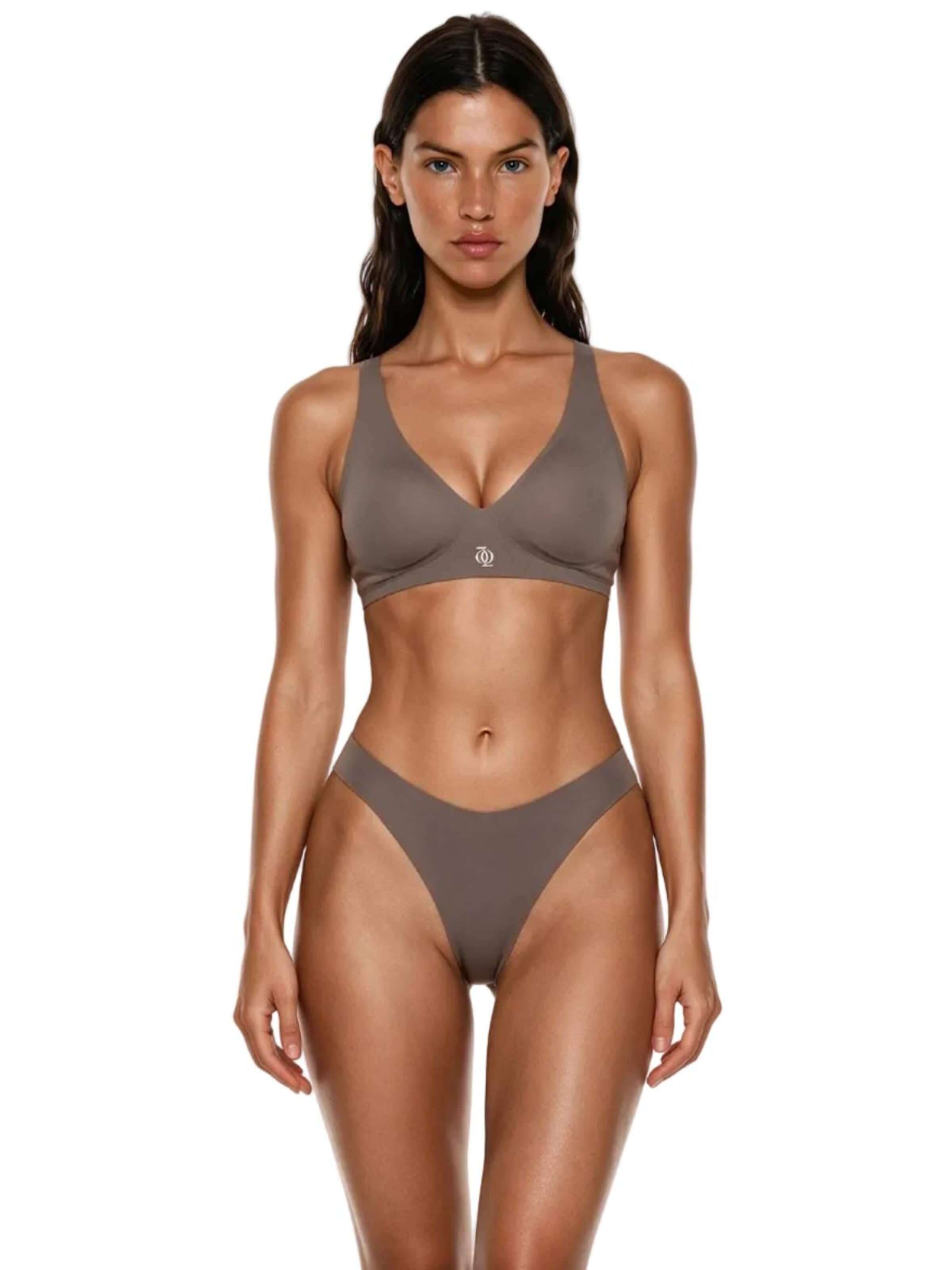 GOD SAVE QUEENS Spodnje hlačke 'Second Skin Thong' | rjava barva