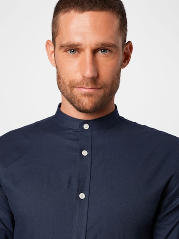 Coupe slim Chemise Lindbergh en bleu