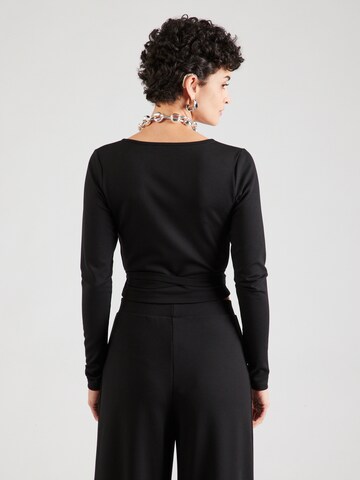 Maglietta 'Inga' di ABOUT YOU in nero