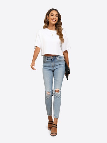 Tricou de la Imily Bela pe alb