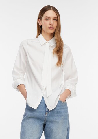 COMMA Blouse in White: front
