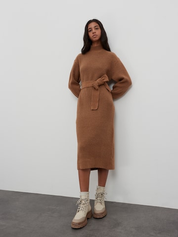 Robe 'Silvie' EDITED en marron : devant