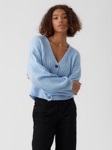 Cardigan 'Elisa' VERO MODA en bleu : devant