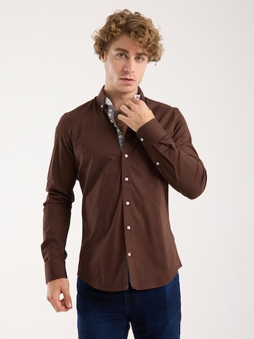 7Camicie - Ajuste estrecho Camisa de negocios 'Donatello Iconic Poplin Stretch Man Shirt Red' en marrón