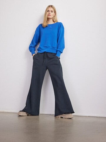 BEARTH Sweatshirt in Blue