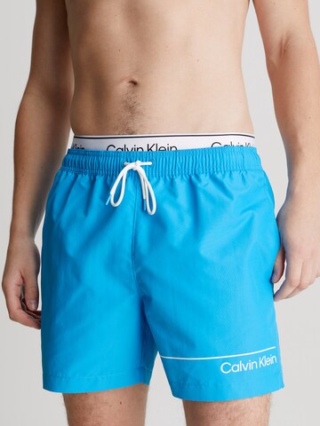 Calvin Klein Swimwear Zwemshorts 'Meta Legacy' in Blauw: voorkant