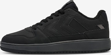 Hummel Sneaker in Schwarz: Vorderseite