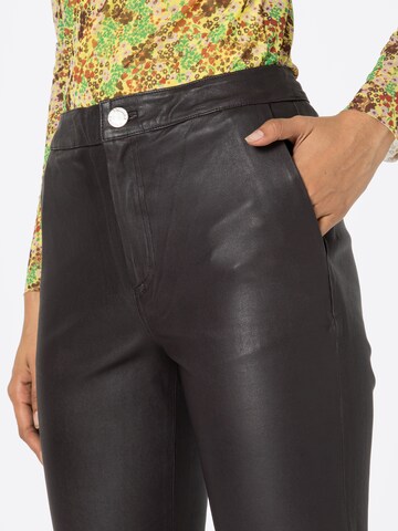 Regular Pantaloni 'Leya' de la 2NDDAY pe negru