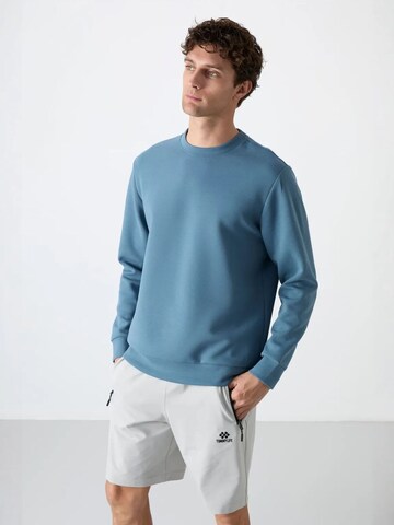Tommy Life Sweatshirt in Blue