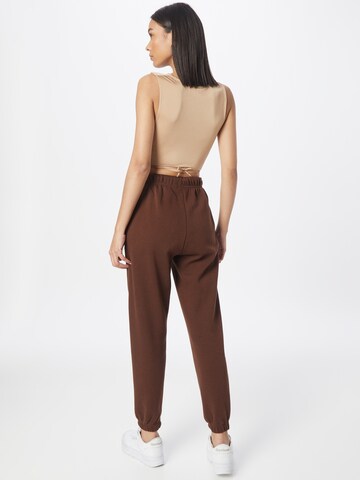 PIECES Tapered Hose 'Chilli' in Braun