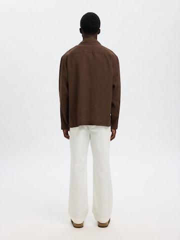 SELECTED Tussenjas in Bruin