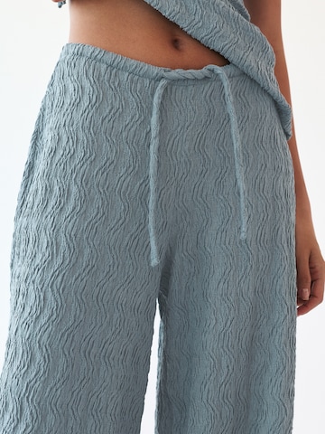 Pull&Bear Wide Leg Hose in Blau