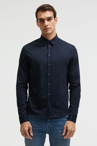 CMPD Slim fit Button Up Shirt in Blue: front