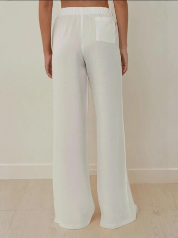 Hiccup - Regular Calças em branco