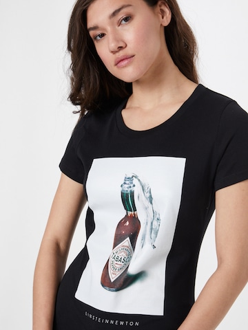 EINSTEIN & NEWTON T-shirt 'Sauce' i svart