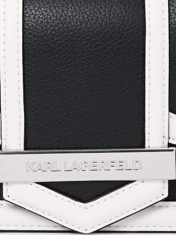 Sacs à main 'Karl Lagerfeld Sac Bandoulière Essentials Noir' Karl Lagerfeld en noir