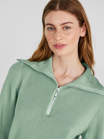 Pullover 'Dalma' di Y.A.S in verde