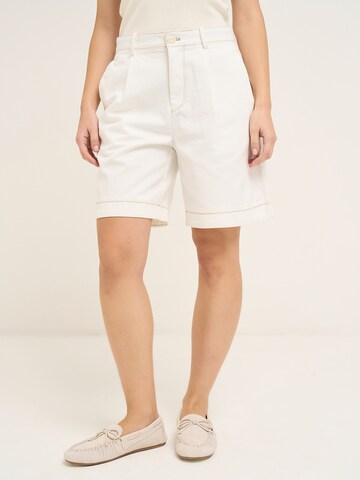 Camomilla Italia Wide leg Trousers 'Biron' in White: front