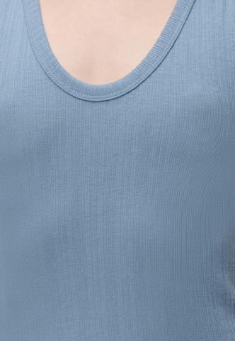GAP Top in Blue