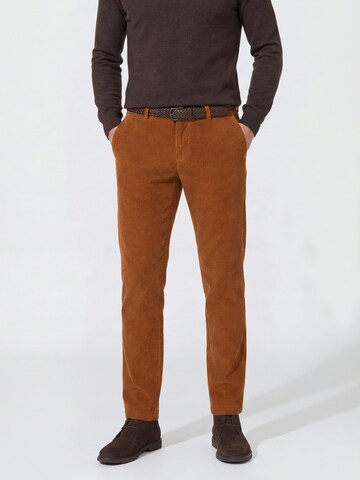 Hiltl Slim fit Chino Pants 'Taura - Comfort Cord' in Brown: front