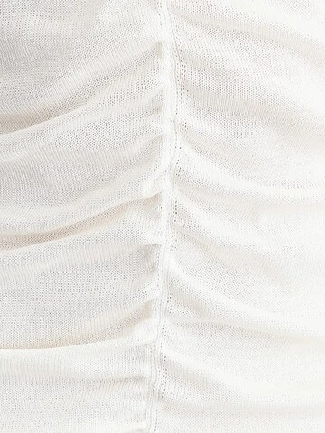 Hiccup - Vestido em branco