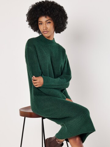 Robe ' ' Apricot en vert