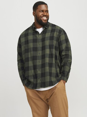 Jack & Jones Plus Comfort fit Overhemd 'JJEGINGHAM' in Groen: voorkant