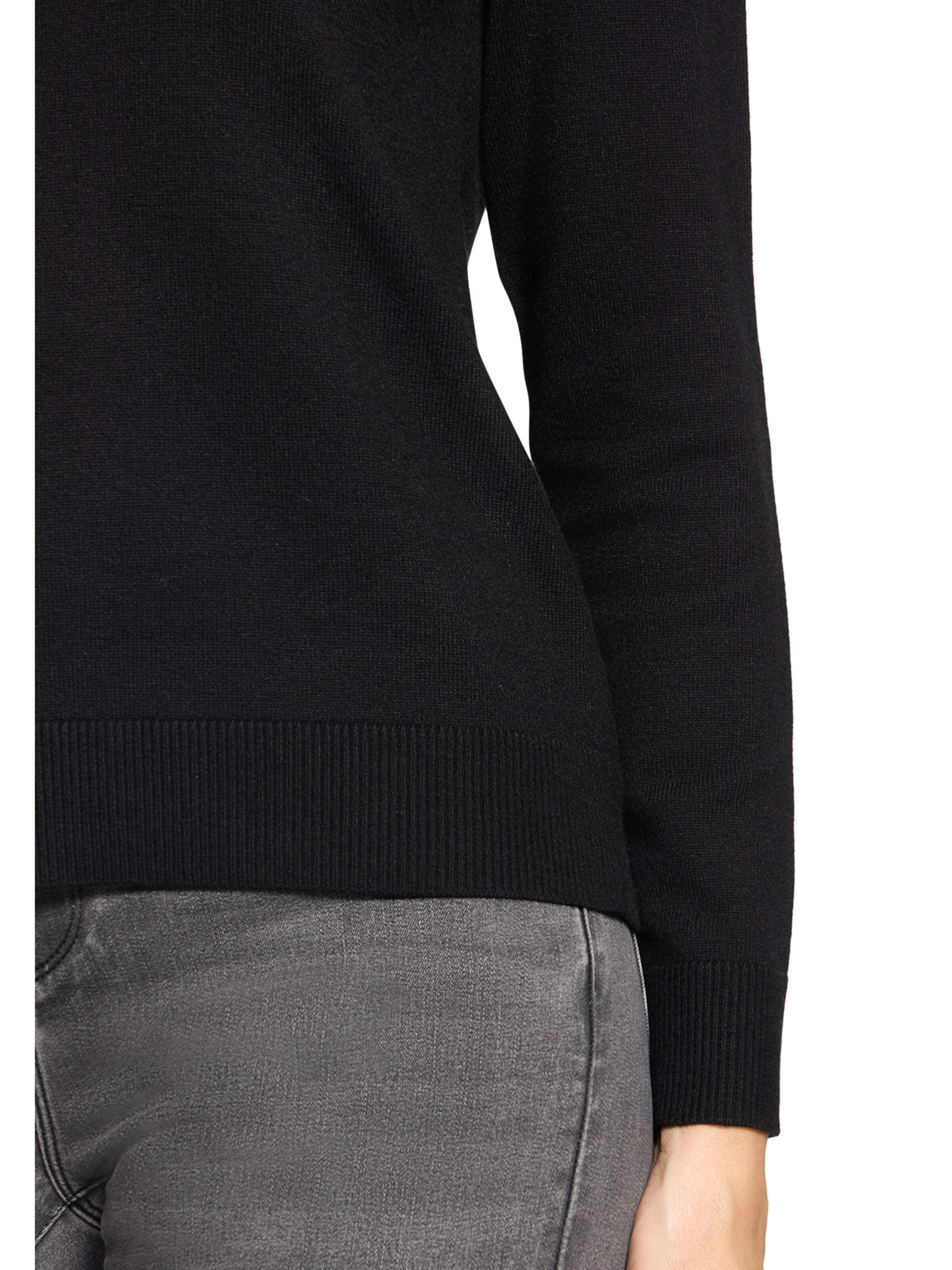 Betty Barclay Sweater in Black