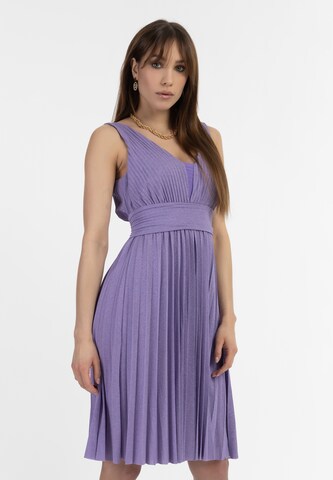 Robe de cocktail faina en violet : devant