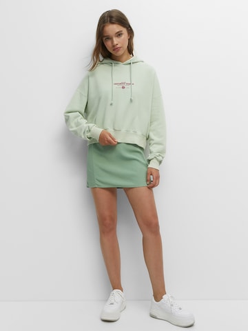 Pull&Bear Sweatshirt in Grün