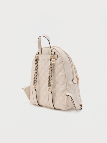 GUESS Ryggsäck 'GIULLY II DOME' i beige