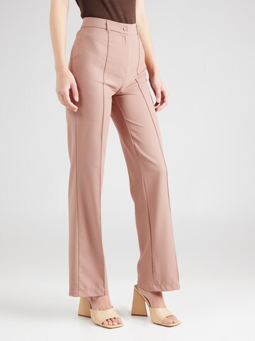 Regular Pantaloni cu dungă de la Trendyol pe roz: față