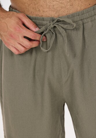 NOU Regular Shorts 'Dalan' in Grün